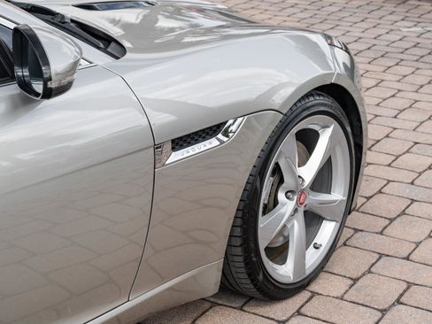 Used 2020 Jaguar F-TYPE Coupe image 15