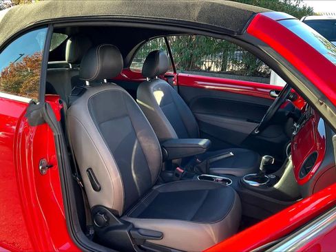 Used 2014 Volkswagen Beetle 2.5 image 10