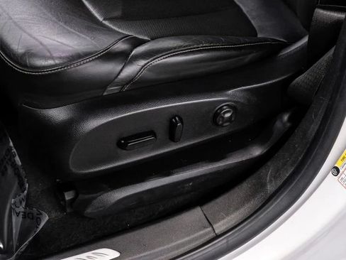 Used 2017 Buick Envision Essence FWD image 36