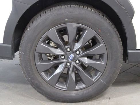 Used 2025 Subaru Outback Onyx Edition AWD/4WD image 13