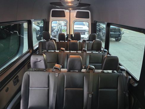 Used 2021 Mercedes-Benz Sprinter 2500 image 26