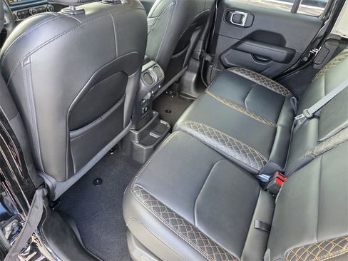 Used 2021 Jeep Wrangler Unlimited Sahara image 14