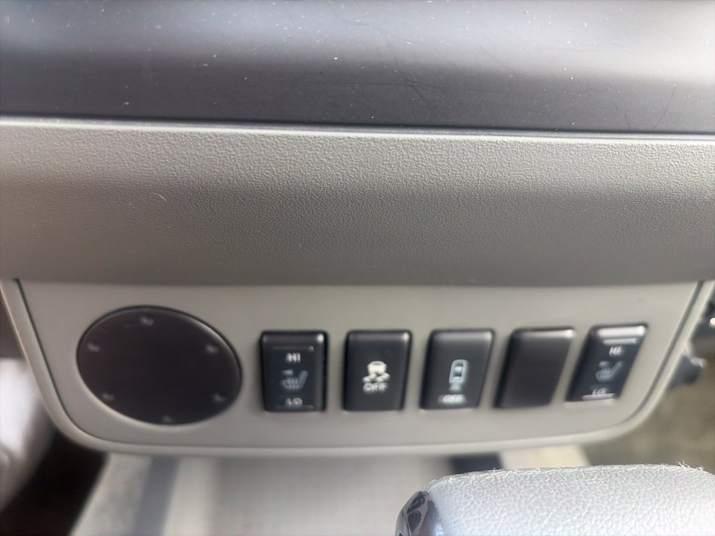 Used 2018 Nissan Frontier SV w/ Value Truck Package RWD image 38