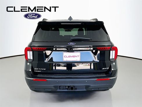 New 2026 Ford Explorer Active AWD/4WD image 7