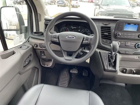 New 2025 Ford Transit 250 148 Medium Roof image 12
