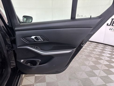 Used 2025 BMW 330i Sedan image 26