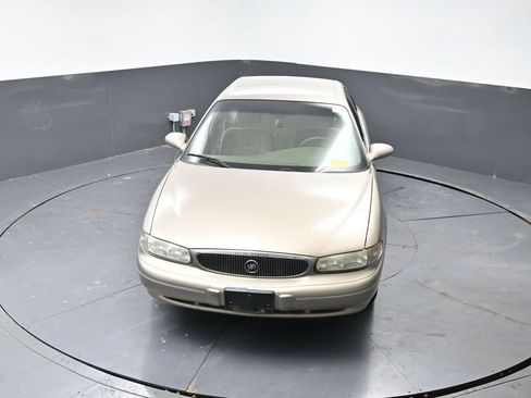 Used 2002 Buick Century Custom w/ Custom Premium Pkg FWD image 16