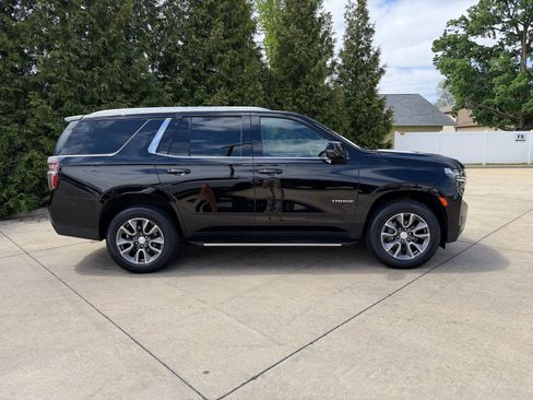 Used 2022 Chevrolet Tahoe LT w/ LT Signature Plus Package AWD/4WD image 12