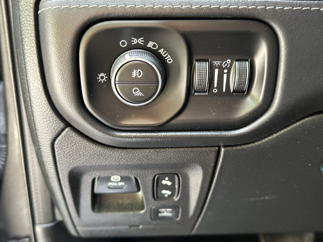 Used 2022 RAM 1500 Limited AWD/4WD image 27