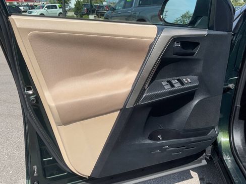 Used 2013 Toyota RAV4 XLE FWD image 28