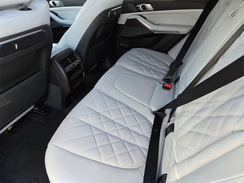 New 2026 BMW X5 xDrive50e w/ Premium Package image 31