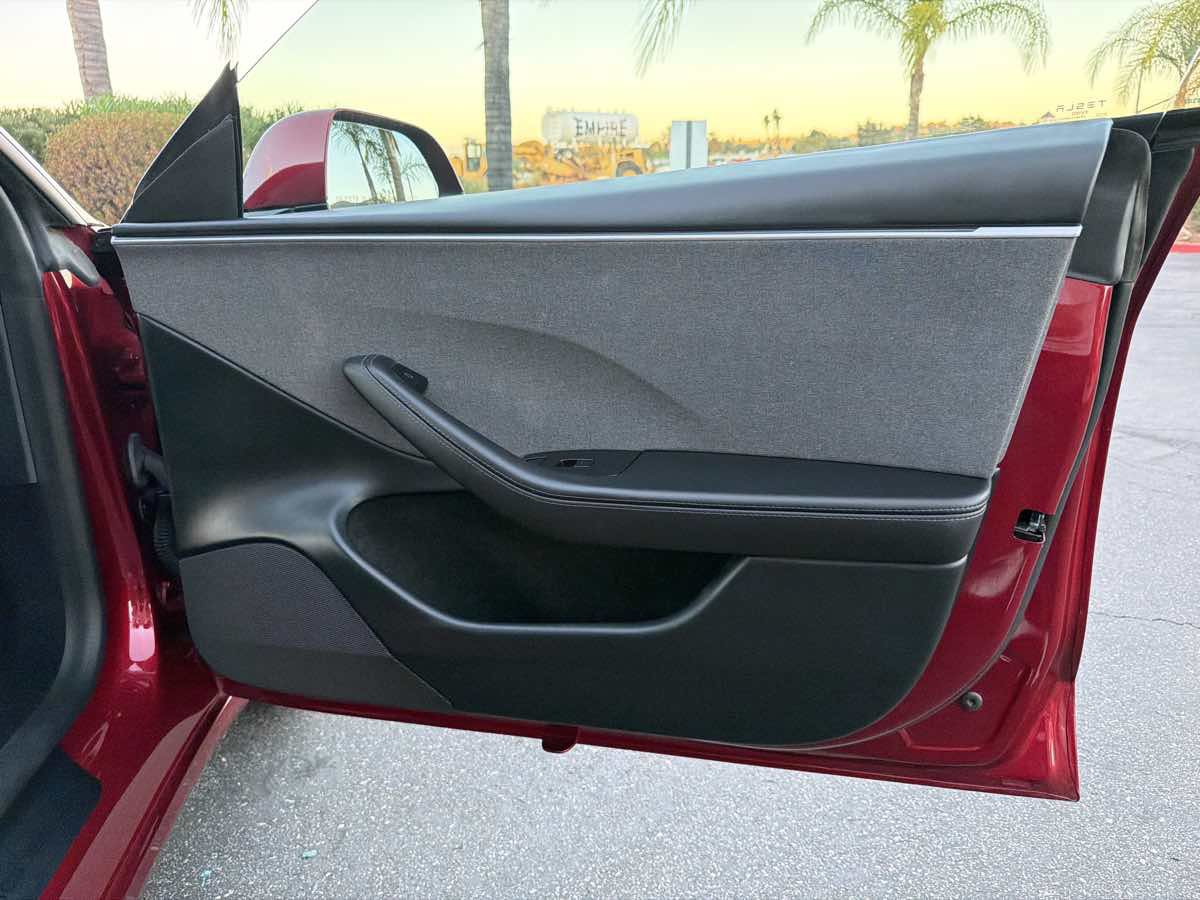 Used 2025 Tesla Model 3 Long Range RWD image 33
