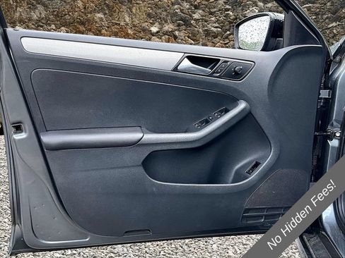 Used 2018 Volkswagen Jetta Wolfsburg Edition FWD image 19