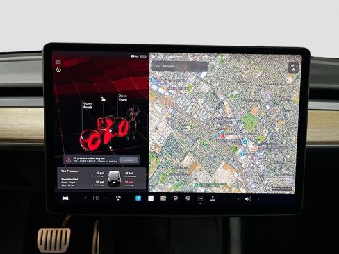 Used 2022 Tesla Model Y Performance image 12