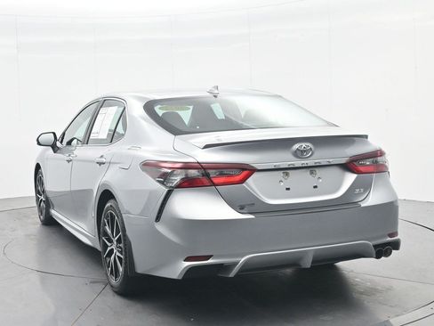 Used 2022 Toyota Camry SE FWD image 7