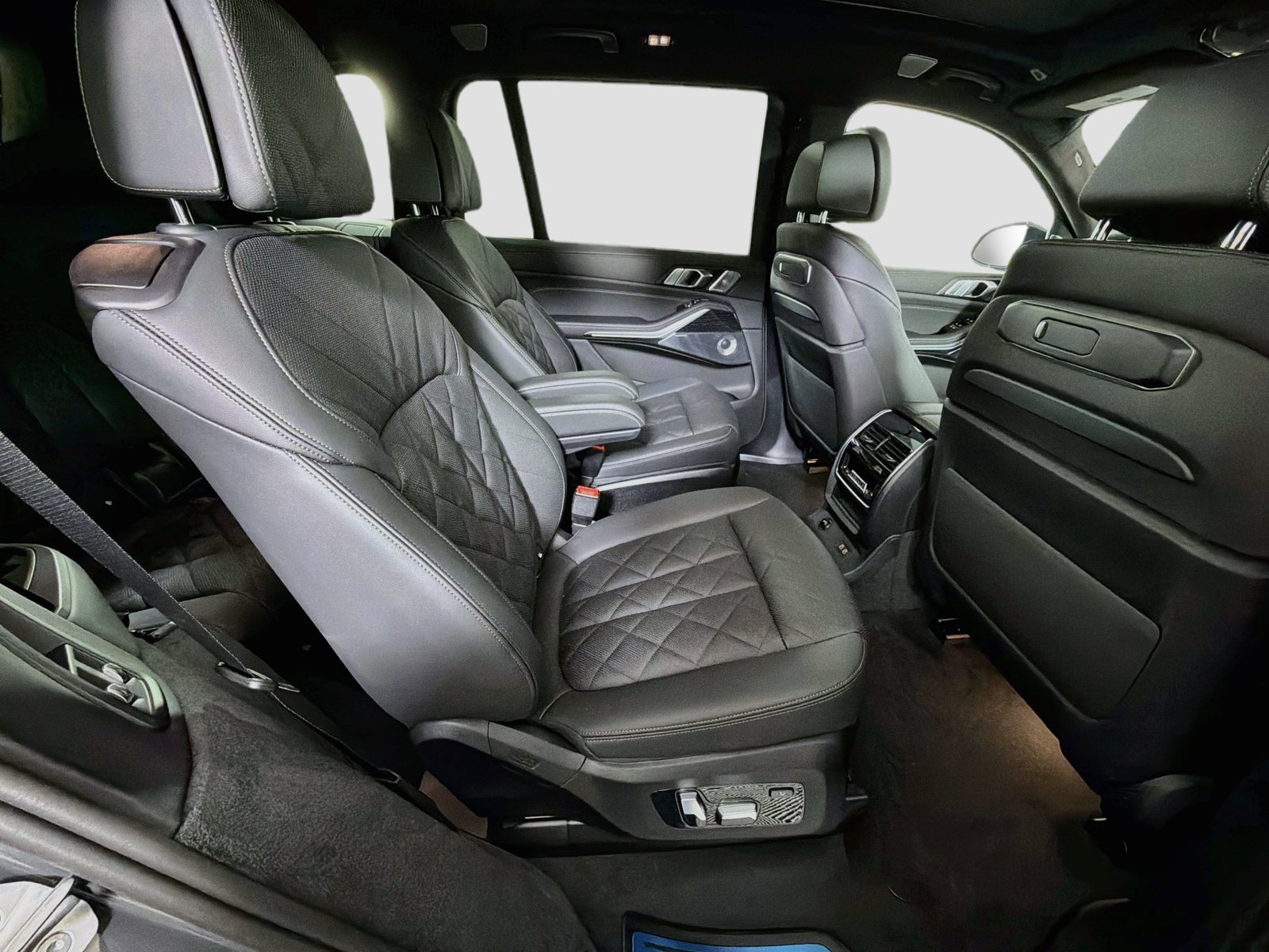 New 2027 BMW X7 xDrive40i w/ Executive Package AWD/4WD image 31