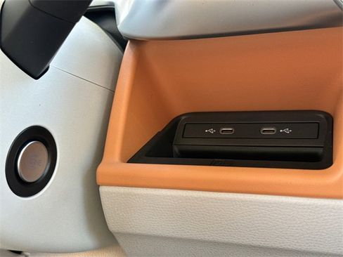 New 2025 Volkswagen ID. Buzz 1st Edition image 42