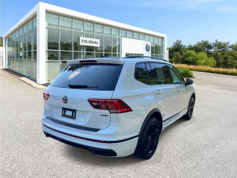 Used 2024 Volkswagen Tiguan SE R-Line AWD/4WD image 5