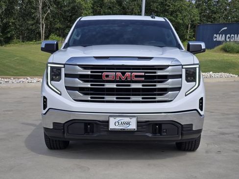 Used 2024 GMC Sierra 1500 SLE AWD/4WD image 3