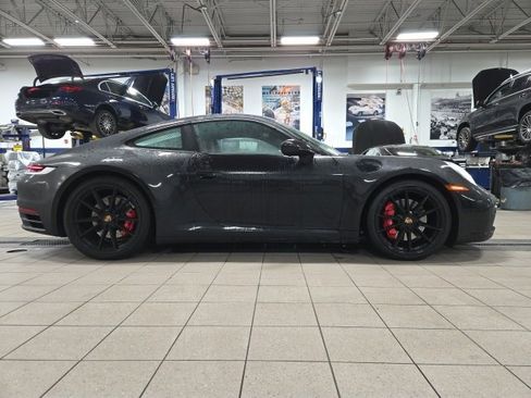 Used 2020 Porsche 911 Carrera S image 2