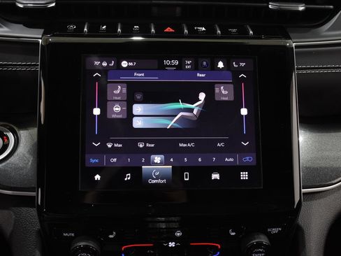 Used 2023 Jeep Grand Cherokee L Laredo AWD/4WD image 17