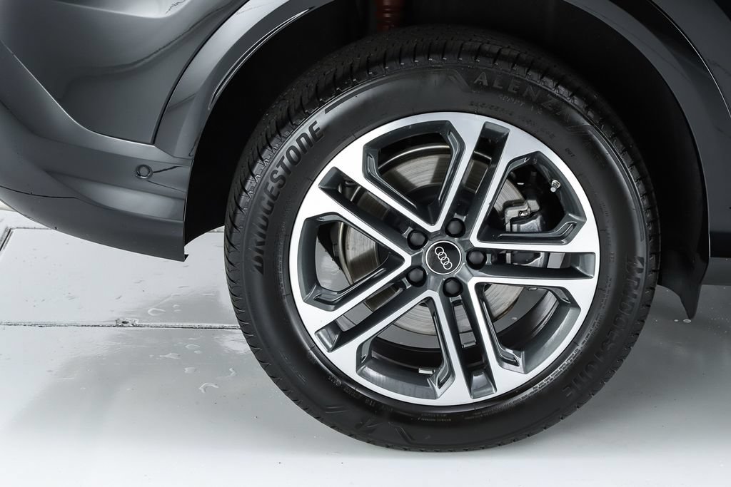 Used 2025 Audi Q5 Premium AWD/4WD image 17