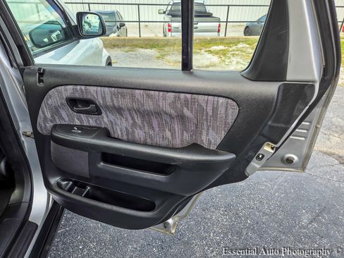 Used 2003 Honda CR-V LX image 26