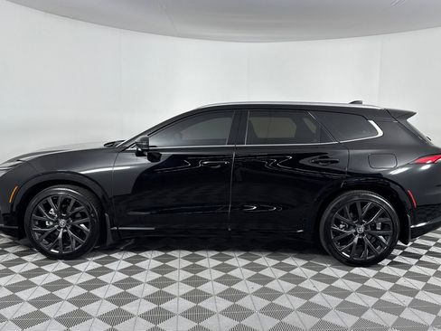 Used 2025 Toyota Crown Signia Limited image 7