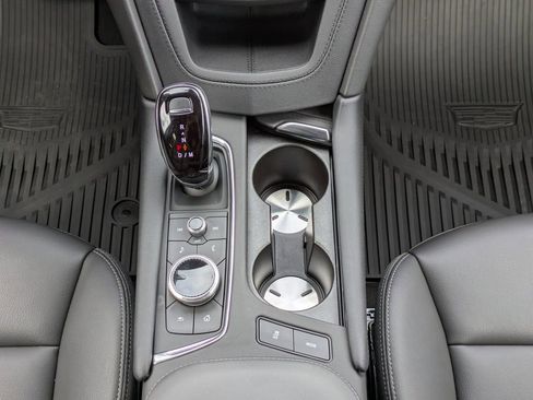 Certified 2025 Cadillac XT5 Luxury image 21