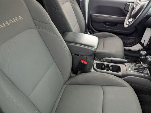 Used 2023 Jeep Wrangler Sahara image 11