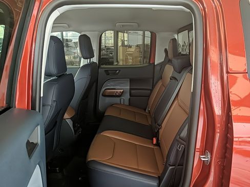 Used 2022 Ford Maverick Lariat w/ Lariat Luxury Package image 15