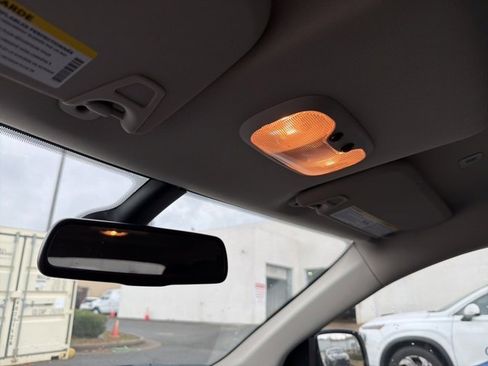 Used 2020 Dodge Journey SE w/ SE Popular Equipment Group image 18