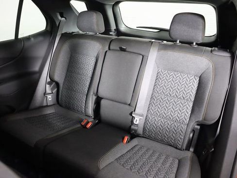 Used 2024 Chevrolet Equinox LT image 31