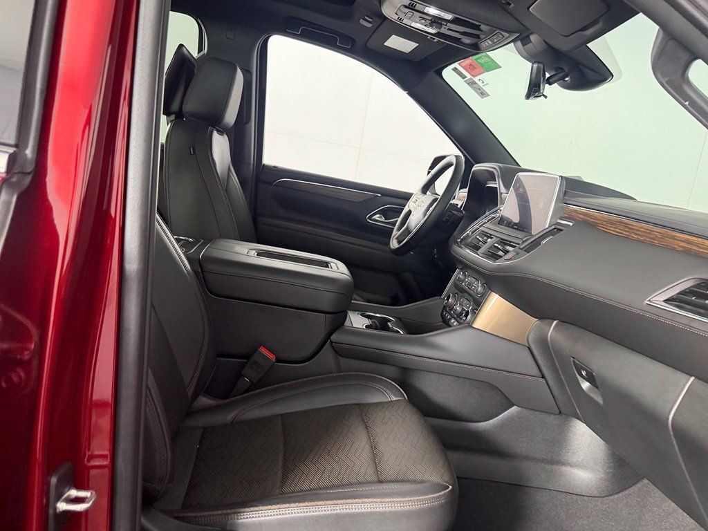 Used 2024 Chevrolet Suburban High Country w/ Max Trailering Package AWD/4WD image 32