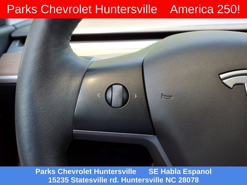 Used 2022 Tesla Model Y Performance AWD/4WD image 13