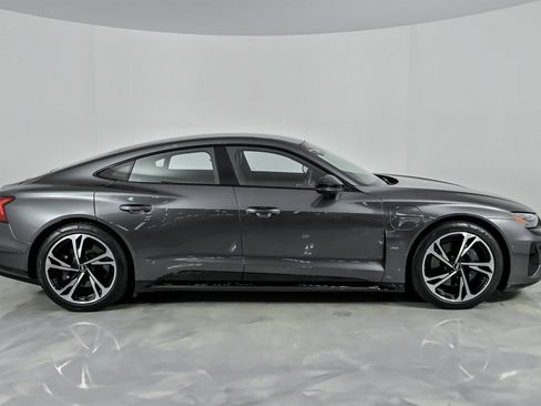 Used 2022 Audi e-tron GT Prestige w/ Prestige Package image 14