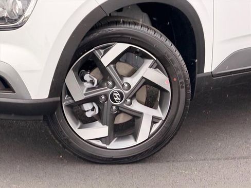 New 2026 Hyundai Venue SEL FWD image 33