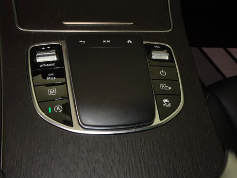 Used 2022 Mercedes-Benz GLC 300 4MATIC image 21