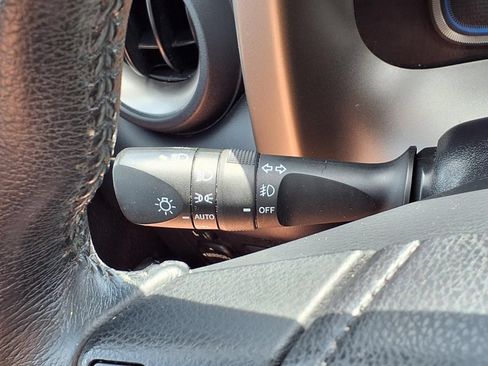 Used 2014 Toyota RAV4 Limited w/ Technology Package FWD image 22