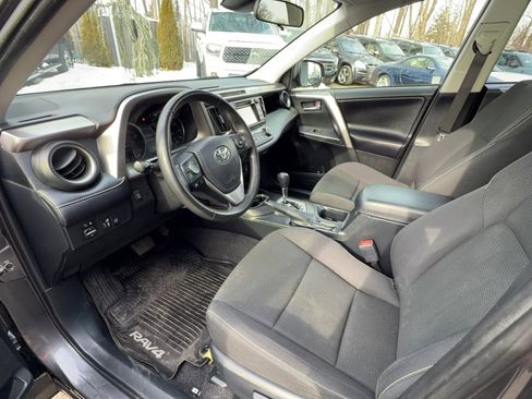 Used 2018 Toyota RAV4 XLE image 17