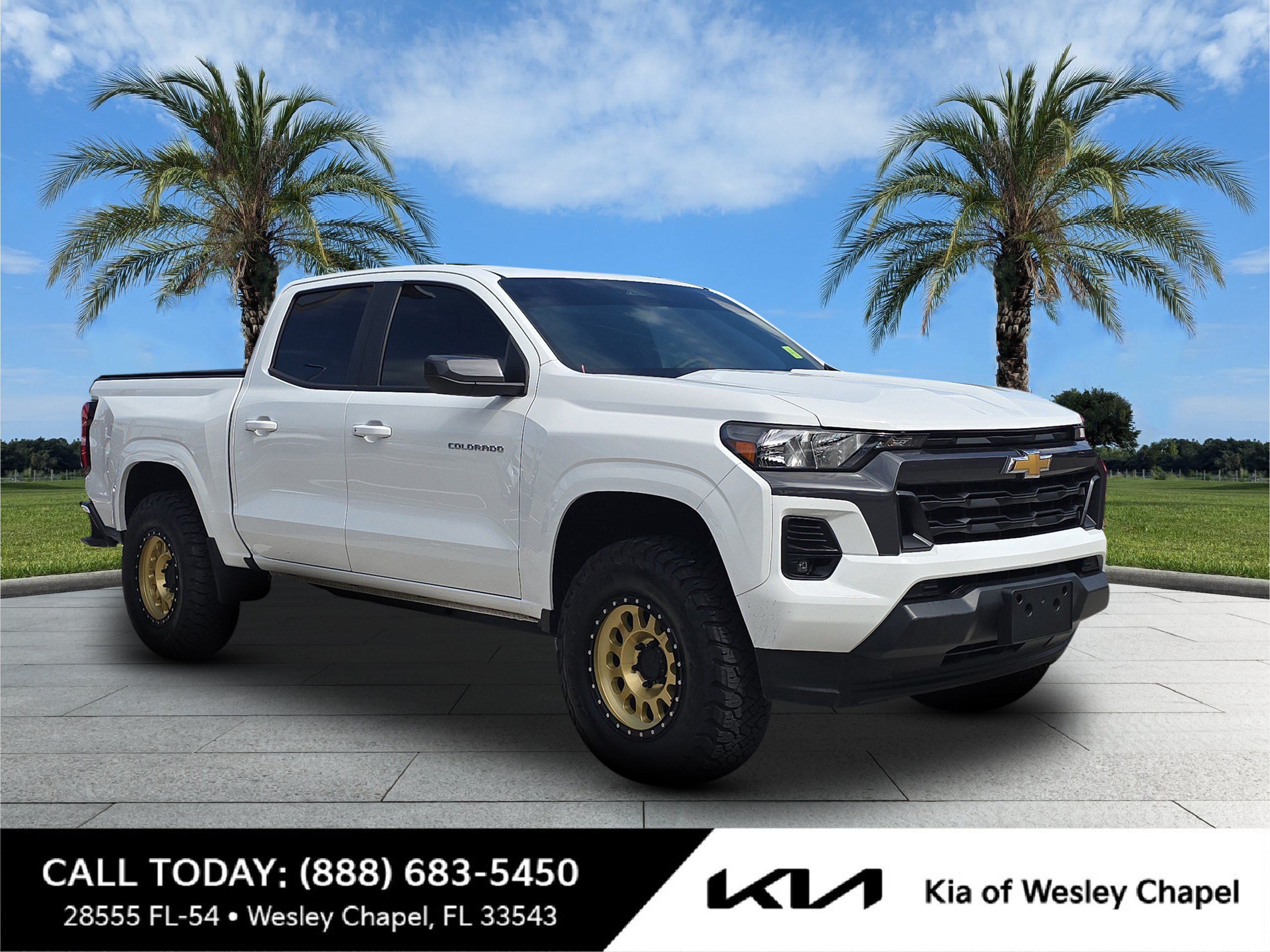 Used 2024 Chevrolet Colorado LT w/ LT Convenience Package RWD image 1