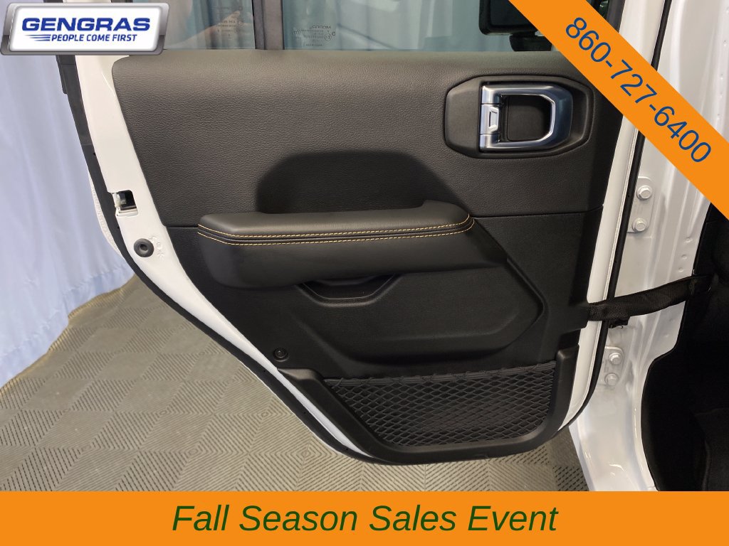 Used 2026 Jeep Wrangler Unlimited Sahara AWD/4WD image 23