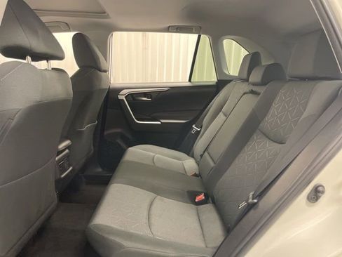 Used 2022 Toyota RAV4 XLE w/ Convenience Package AWD/4WD image 15