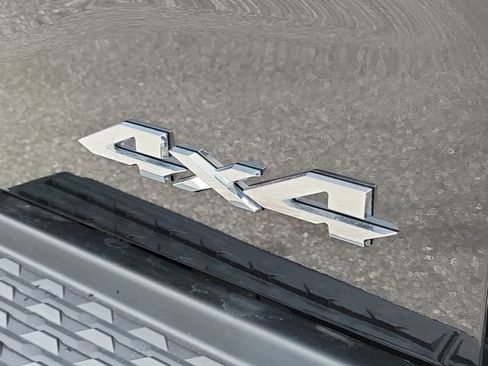 Used 2025 RAM 3500 Limited AWD/4WD image 6