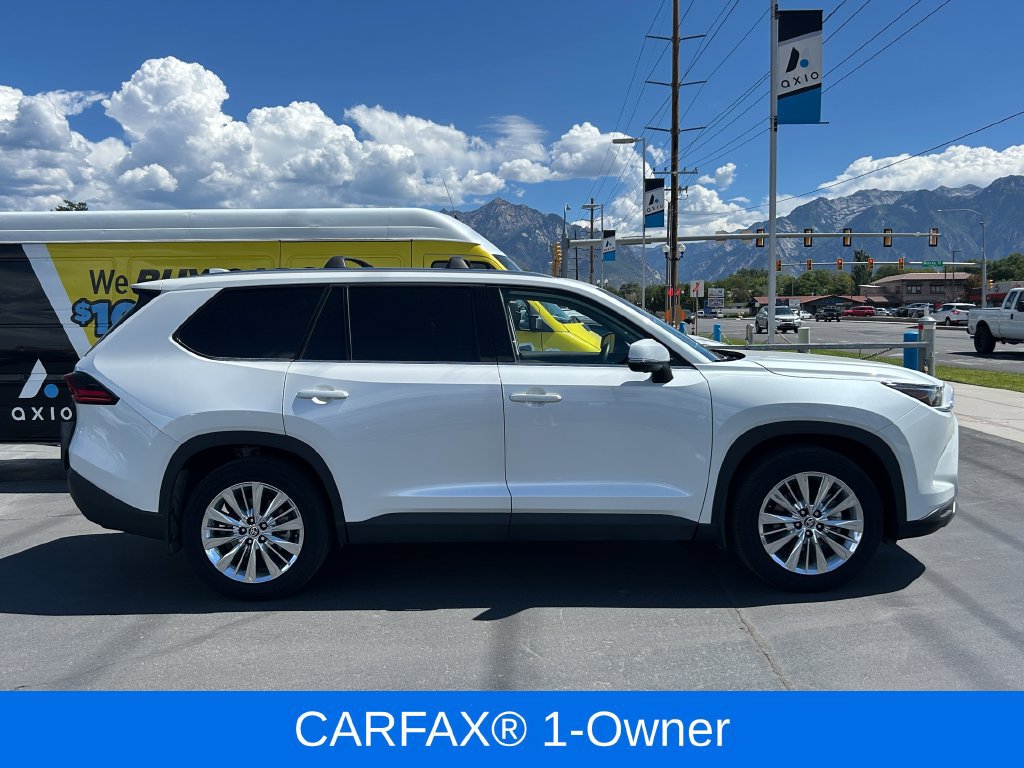 Used 2025 Toyota Grand Highlander AWD image 2