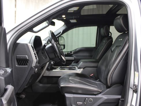 Used 2020 Ford F250 Platinum w/ Tremor Off-Road Package image 3