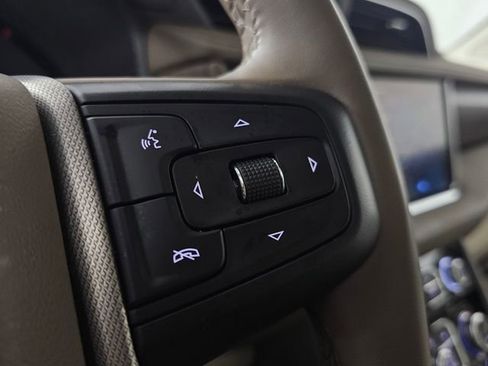 Used 2023 GMC Yukon XL Denali image 35