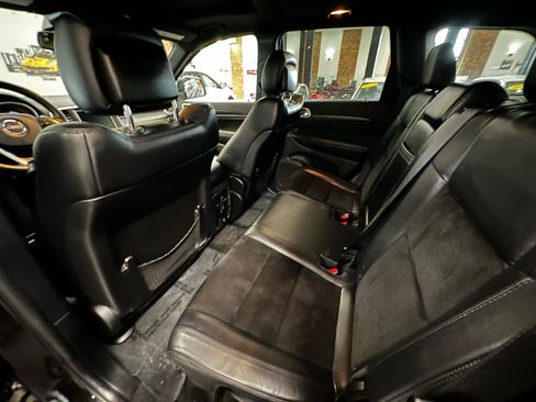 Used 2015 Jeep Grand Cherokee Altitude AWD/4WD image 12