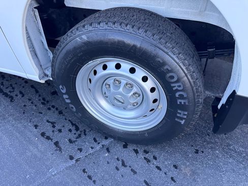 Used 2018 Nissan NV 3500 S image 29