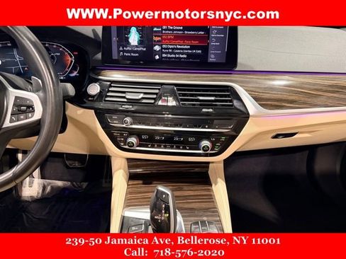 Used 2022 BMW 540i w/ M Sport Package image 26
